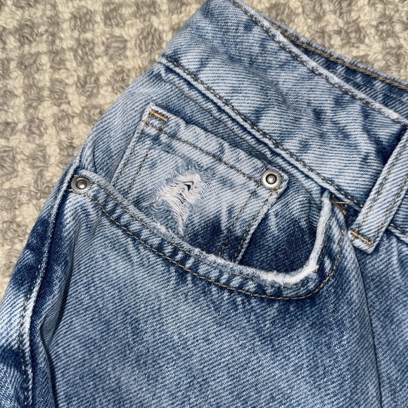 Zara high waisted multi-button jeans - Picture 5 of 14